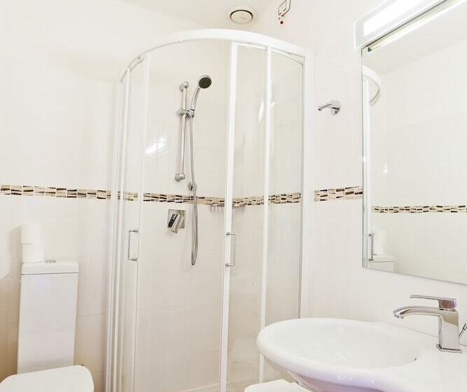 اتاق استاندارد یک نفره, Croce Di Malta