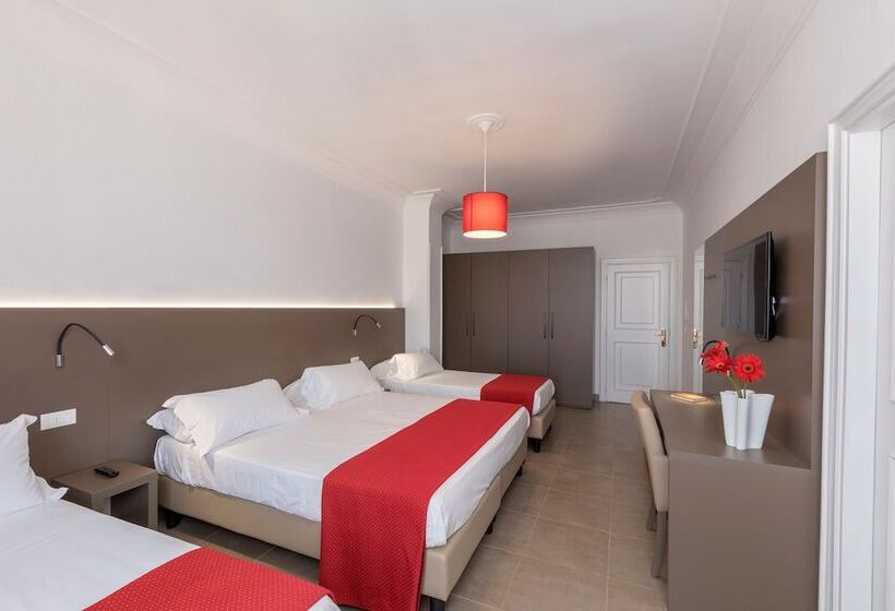 Camera Quadrupla Superiore, Delle Palme