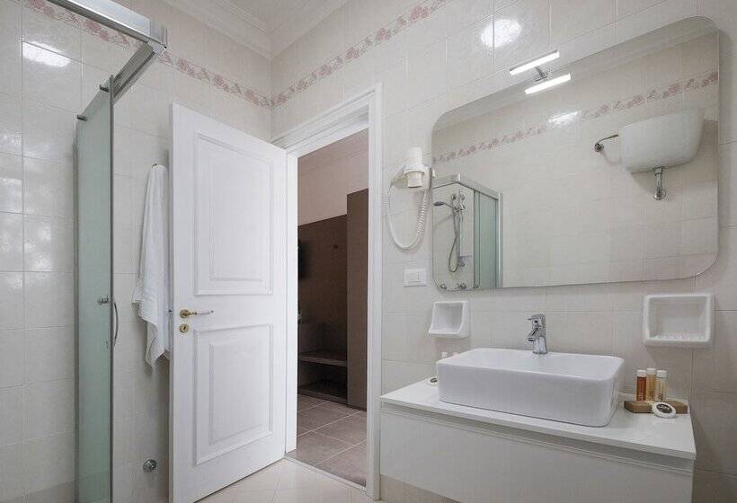 Camera Standard, Delle Palme