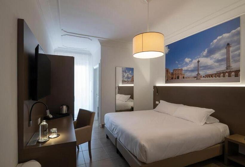 Camera Tripla Superiore, Delle Palme