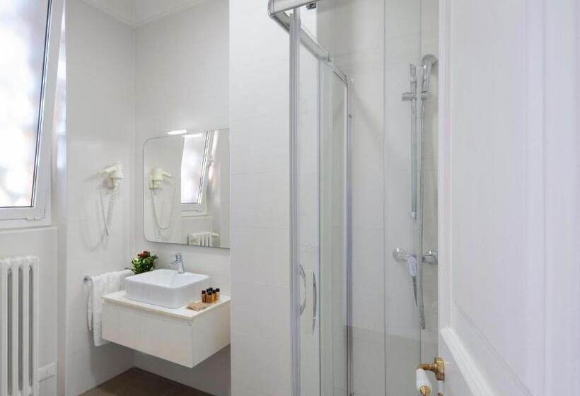 Camera Standard, Delle Palme