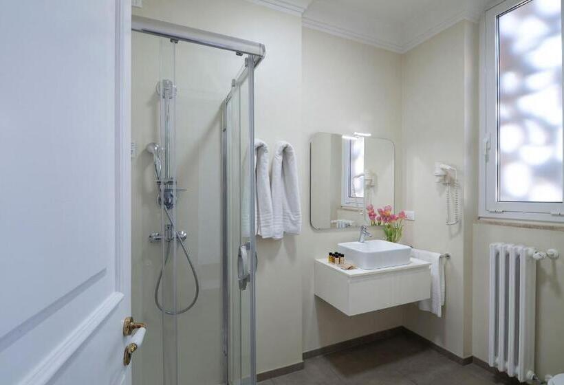 Camera Deluxe, Delle Palme