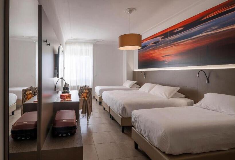 Camera Quadrupla Superiore, Delle Palme