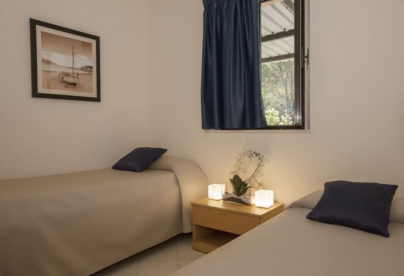 Четырехместный Номер Стандарт, Desiree