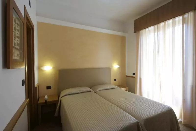 اتاق استاندارد, Florida Lerici