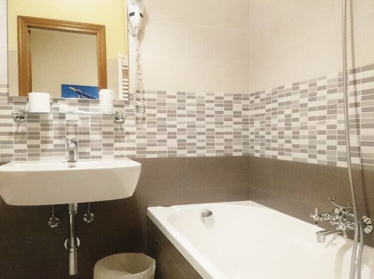 اتاق استاندارد سه نفره, Giappone Inn Parking