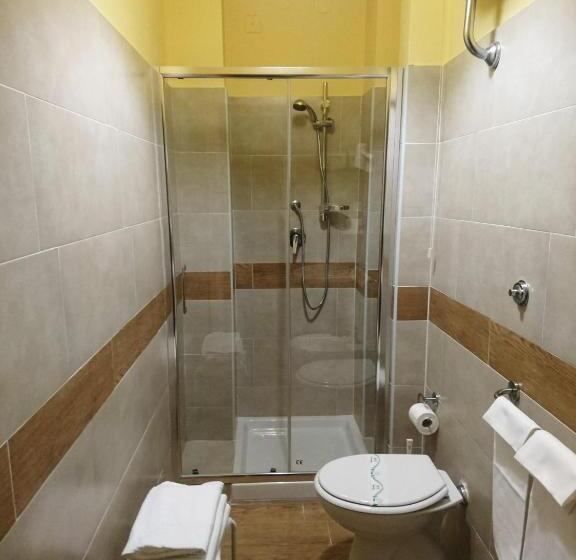 اتاق استاندارد سه نفره, Giappone Inn Parking