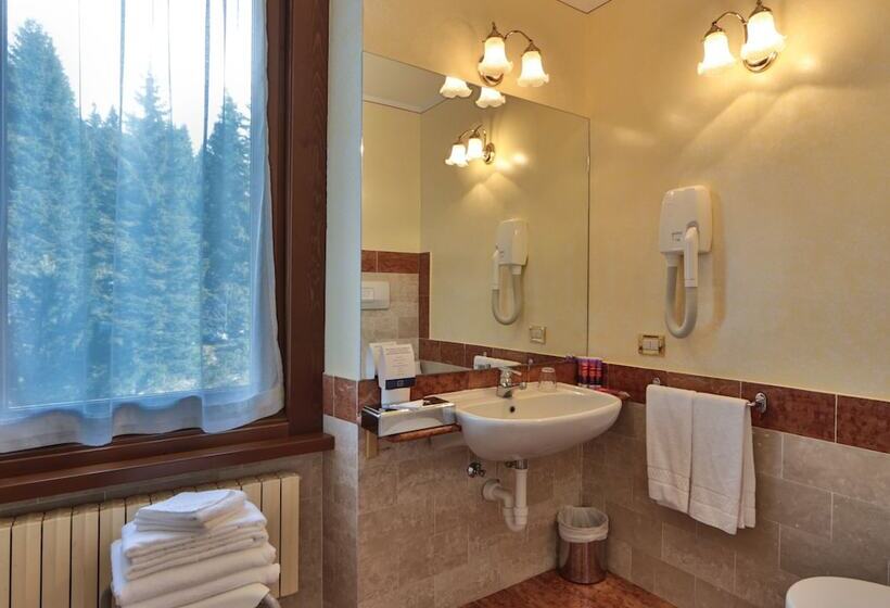 패밀리 룸, Th Madonna Di Campiglio | Golf