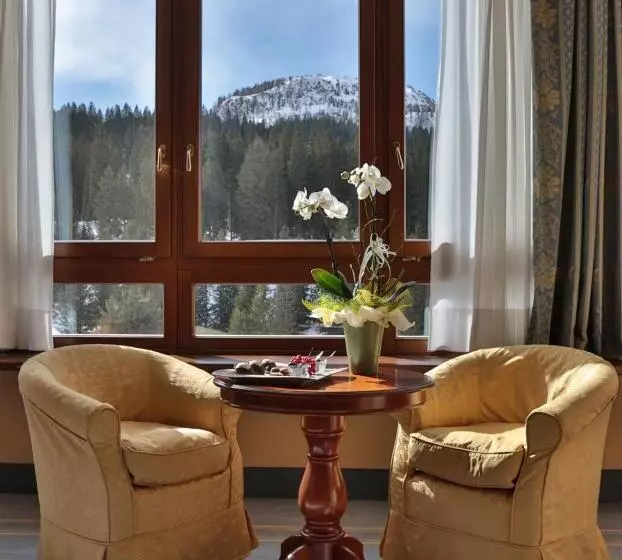 デラックスルーム, Th Madonna Di Campiglio | Golf
