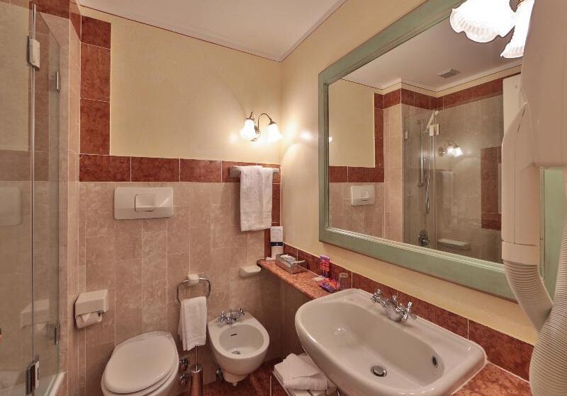 이그제큐티브 트리플, Th Madonna Di Campiglio | Golf