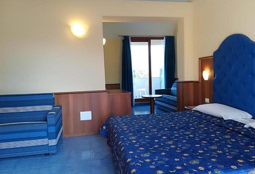 Четырехместный Номер Стандарт Вид на Море, Kalos