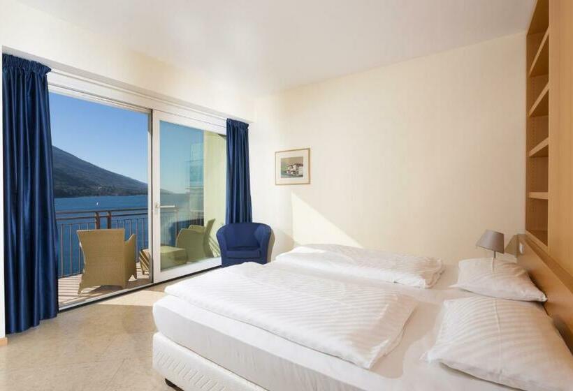 レイクビュークラシックルーム, Maximilian