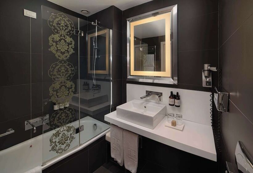 Standart Tek Kişilik Oda, NH Genova Centro