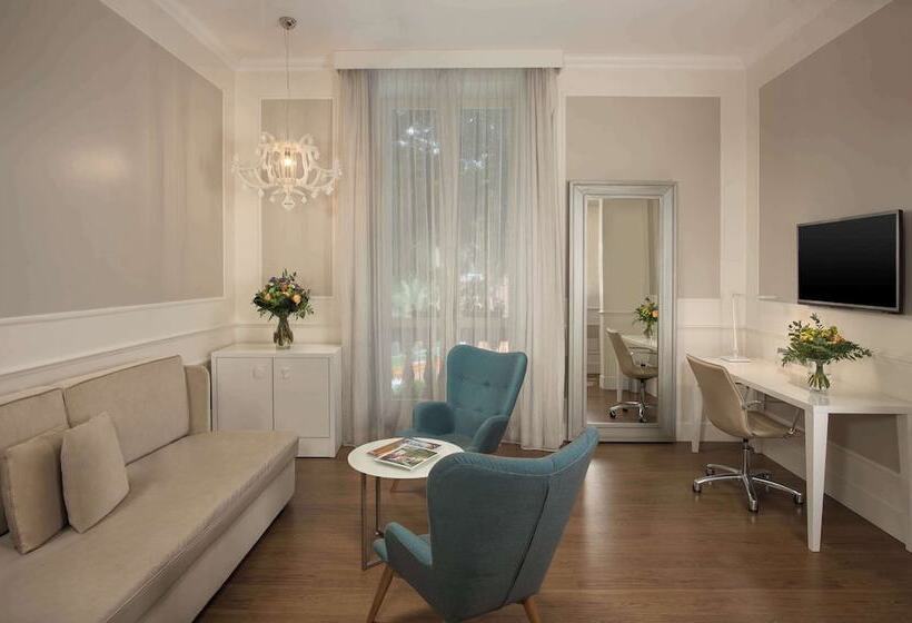 Junior Süit, NH Genova Centro