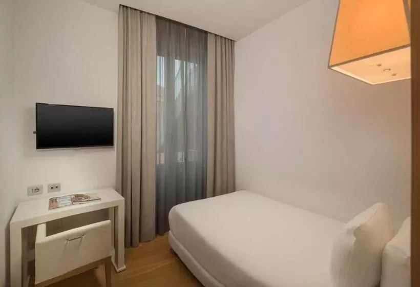اتاق استاندارد یک نفره, NH Genova Centro