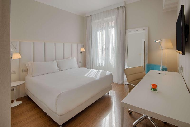 Superior Oda, NH Genova Centro