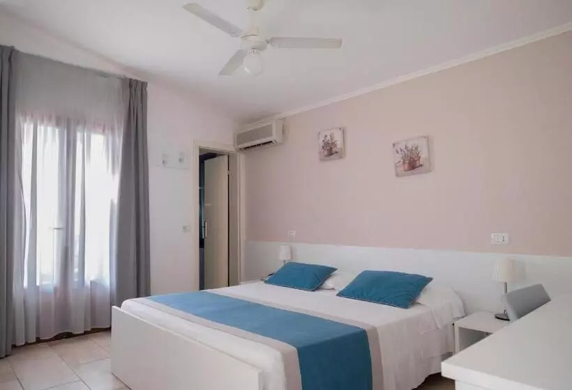 Classic Room with Terrace, Paradiso