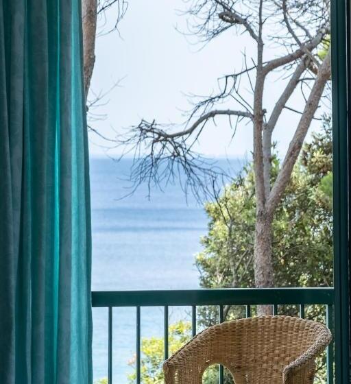 غرفة قياسية مطلّة علي البحر مزوَّدة بتراس, Paradiso