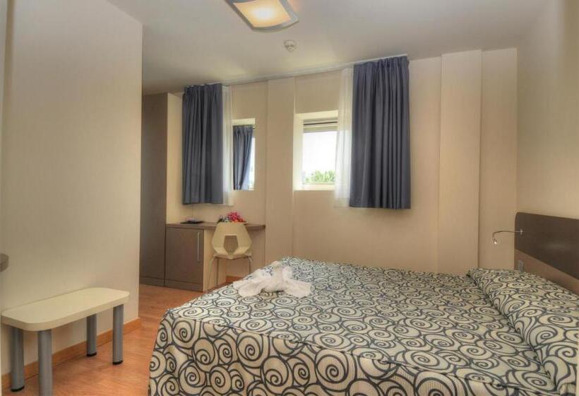 Номер Superior, Pasha