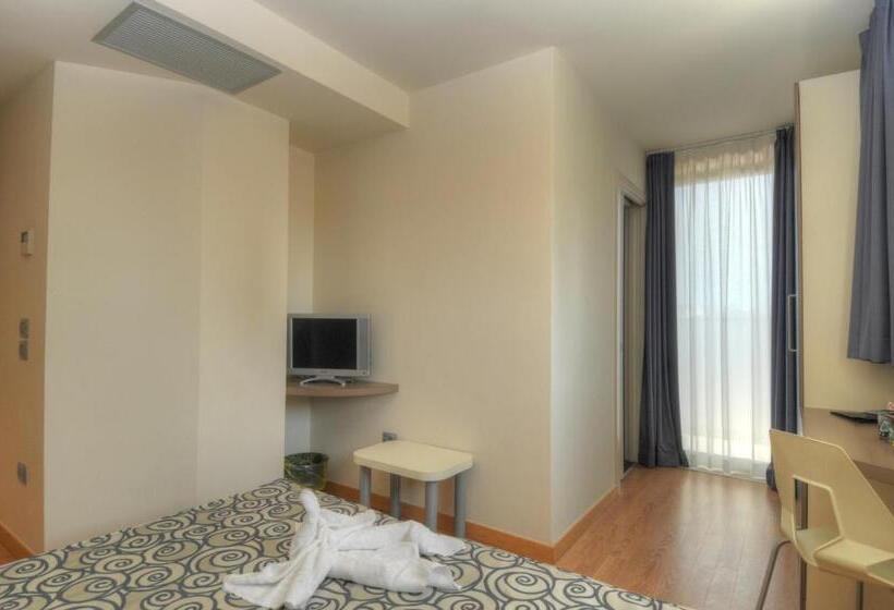 Номер Superior, Pasha