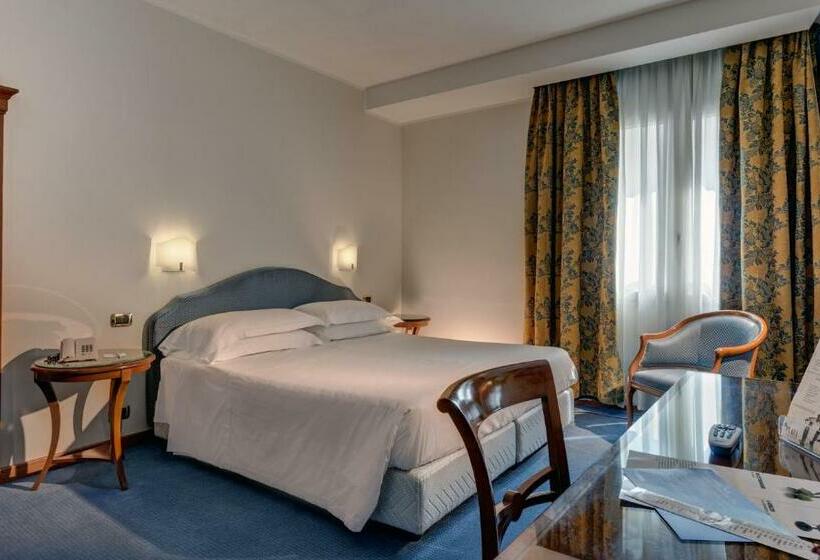 클래식 룸, The Plaza