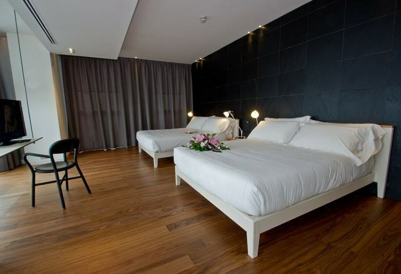 이그제큐티브 룸, The Plaza