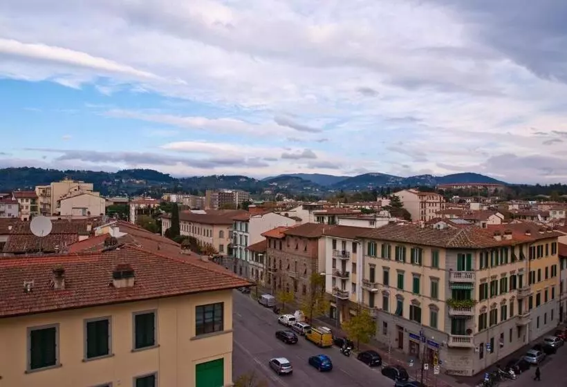 Quarto Triplo Standart, Raffaello