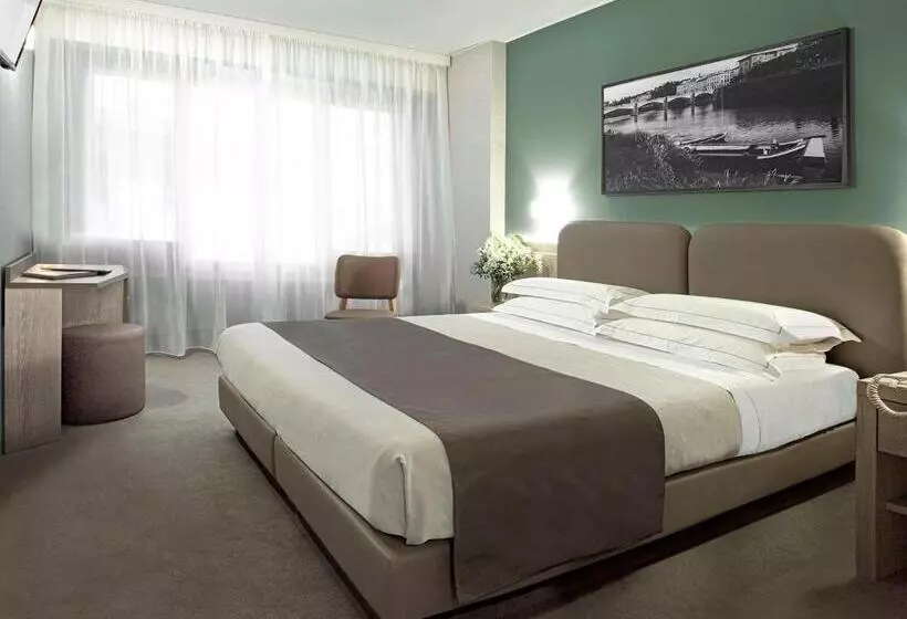 Quarto Triplo Standart, Raffaello