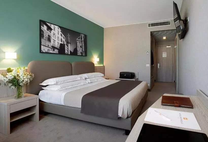 Quarto Triplo Standart, Raffaello