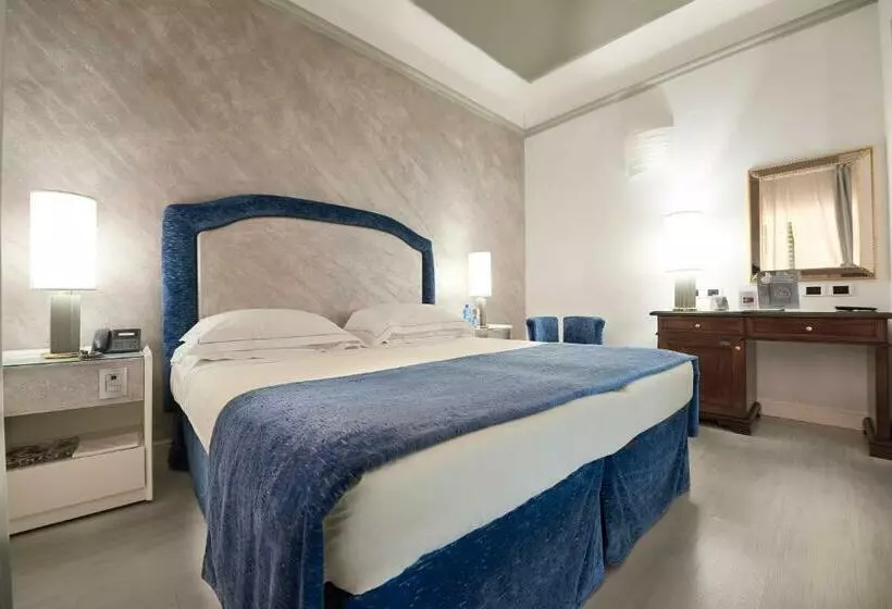 اتاق راحتی, Rivoli Boutique