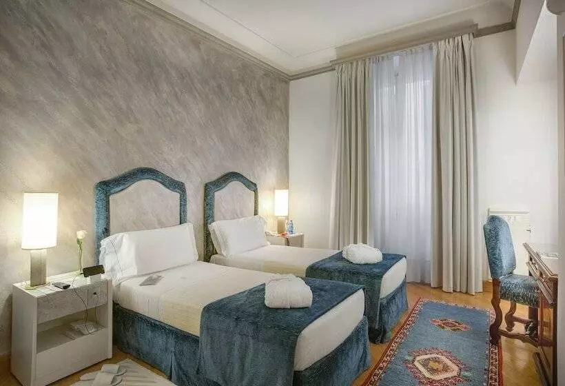اتاق راحتی, Rivoli Boutique