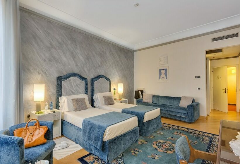 اتاق راحتی سه تخته, Rivoli Boutique