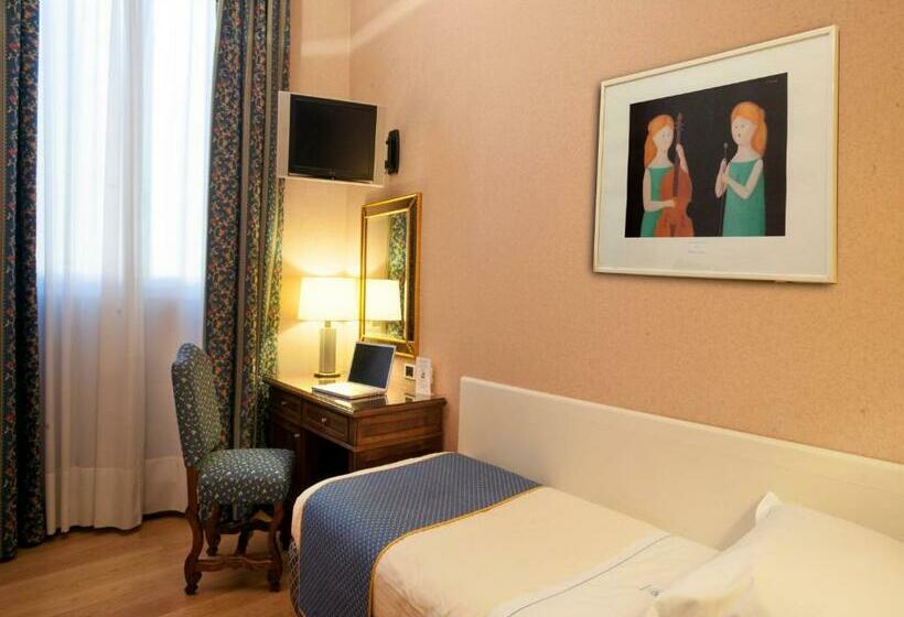 اتاق کلاسیک یک تخته, Rivoli Boutique