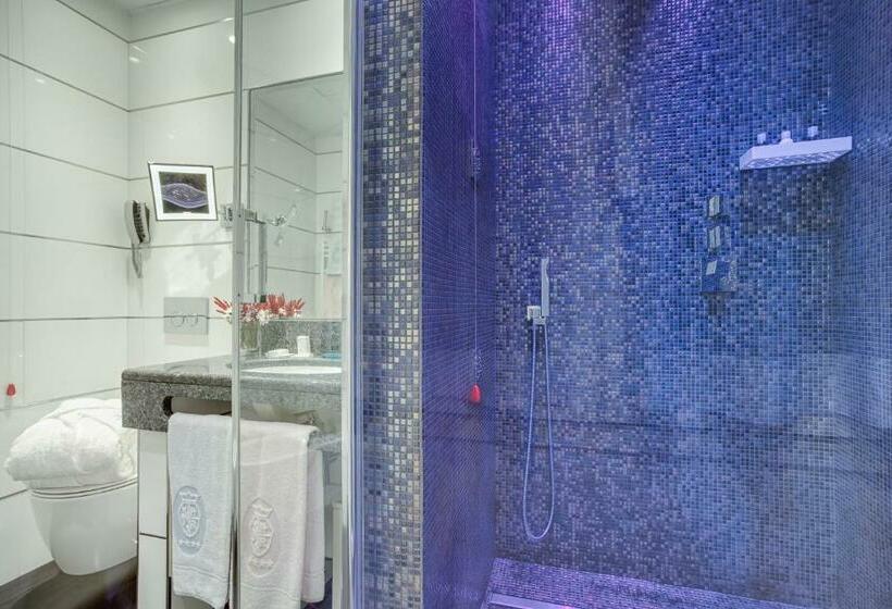 اتاق پرستیژ, Rivoli Boutique