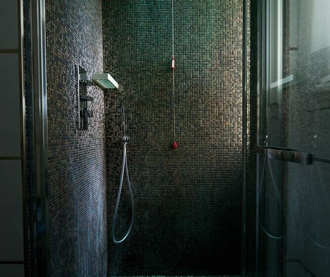 اتاق پرستیژ, Rivoli Boutique