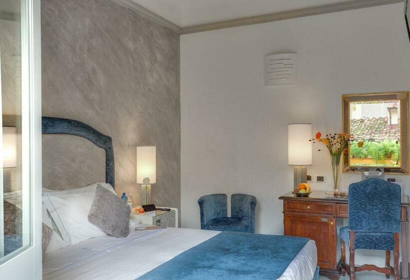 اتاق استاندارد با بالکن, Rivoli Boutique
