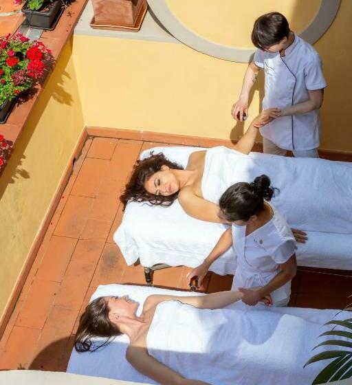 اتاق استاندارد با بالکن, Rivoli Boutique