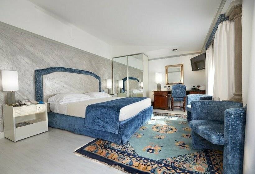 اتاق استاندارد با بالکن, Rivoli Boutique