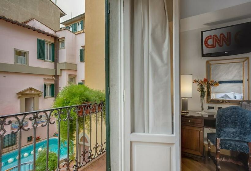 اتاق استاندارد با بالکن, Rivoli Boutique