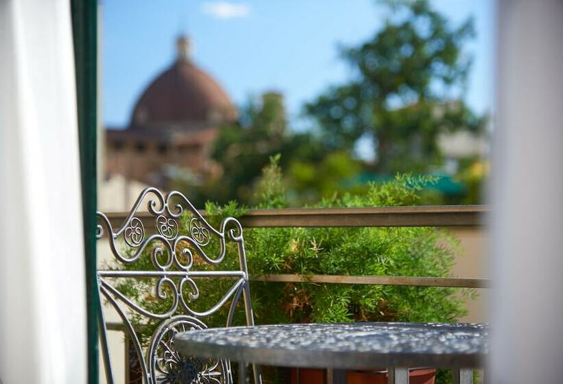 اتاق استاندارد با بالکن, Rivoli Boutique