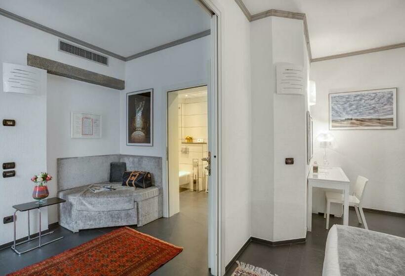 Prestige Triple Room, Rivoli Boutique