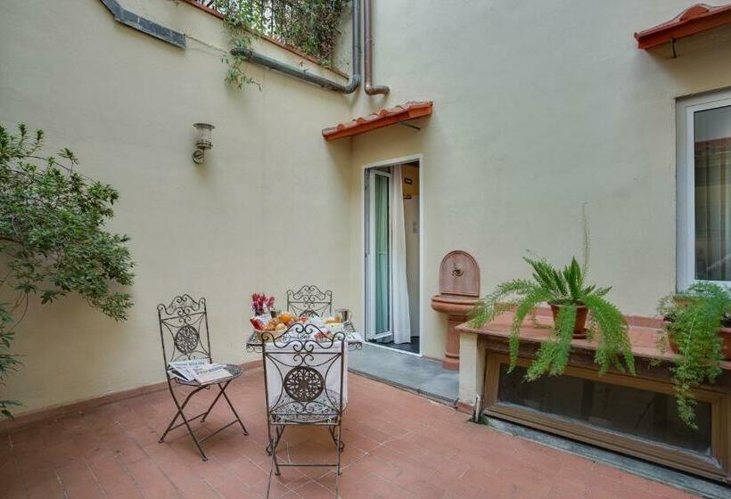 Prestige Triple Room, Rivoli Boutique