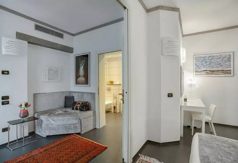 Prestige Triple Room, Rivoli Boutique