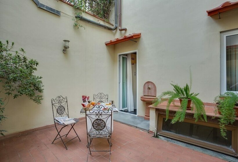 Prestige Triple Room, Rivoli Boutique