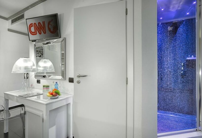 Prestige Triple Room, Rivoli Boutique