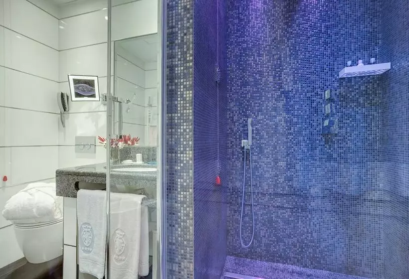Prestige Triple Room, Rivoli Boutique