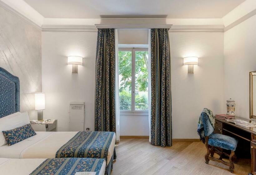 اتاق لوکس خانوادگی, Rivoli Boutique