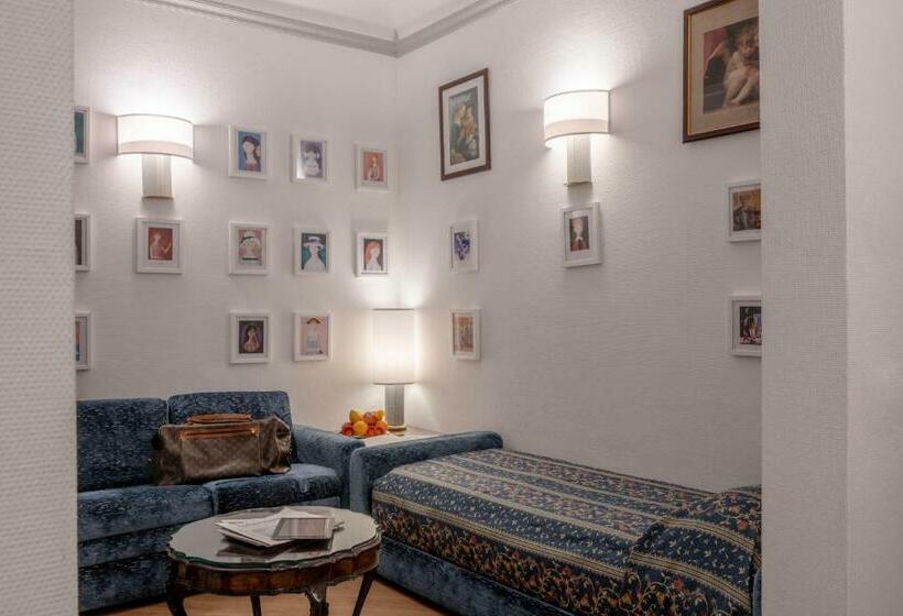 سوییت, Rivoli Boutique