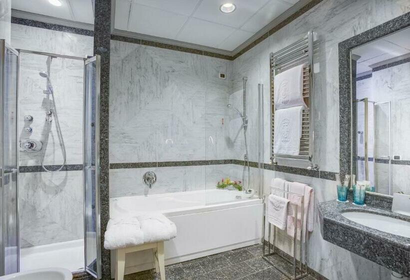 سوییت, Rivoli Boutique