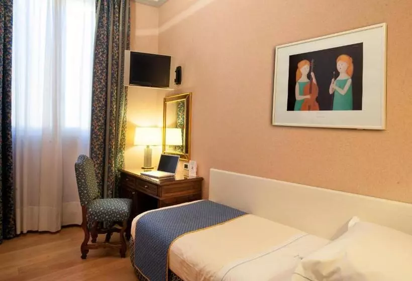 اتاق کلاسیک یک تخته, Rivoli Boutique